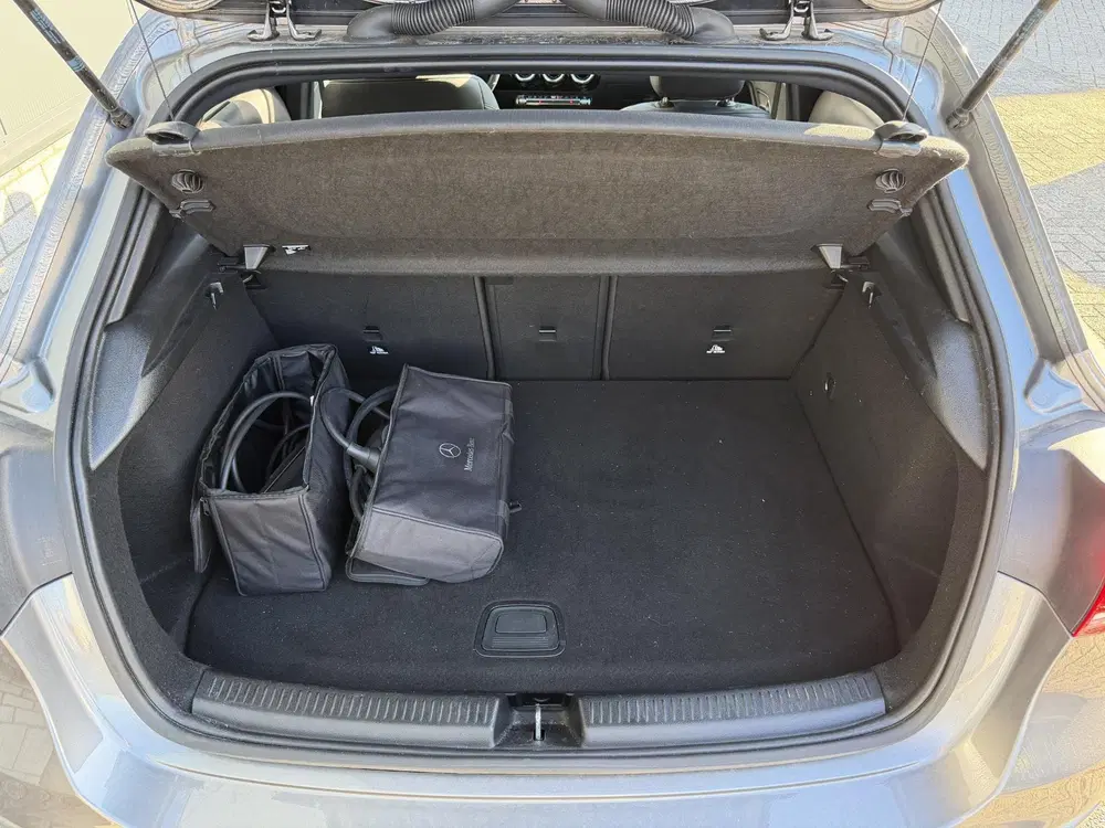 Mercedes-Benz A-Klasse 250 e Business Line 17" uit 2023, foto 9