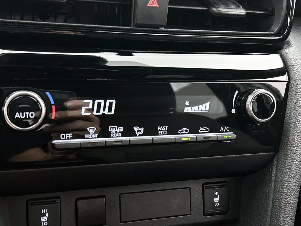 Toyota Yaris Cross 1.5 Hybrid 115 First Edition + uit 2025, foto 12