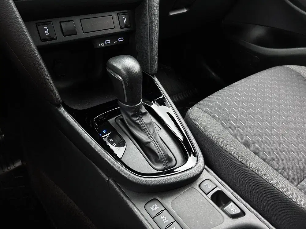 Toyota Yaris Cross 1.5 Hybrid 115 First Edition + uit 2025, foto 13