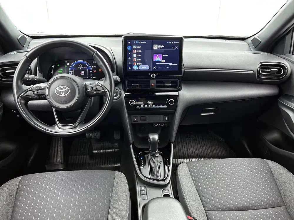 Toyota Yaris Cross 1.5 Hybrid 115 First Edition + uit 2025, foto 4