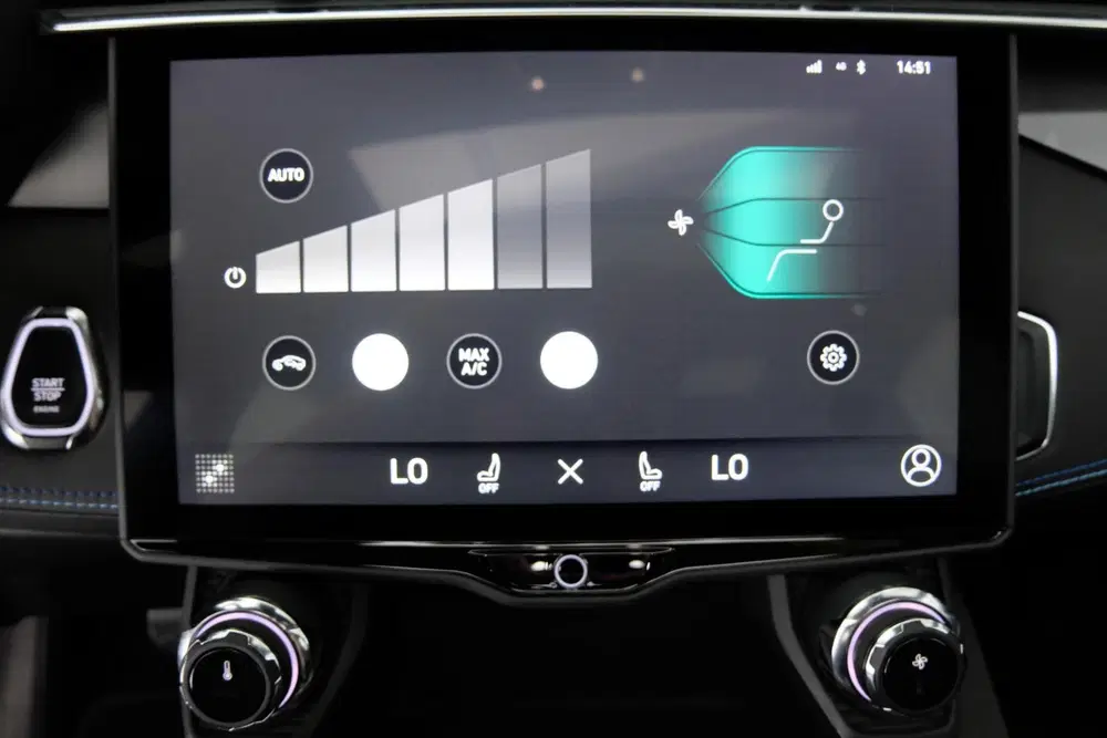 Lynk & Co 01 1.5 uit 2023, foto 11