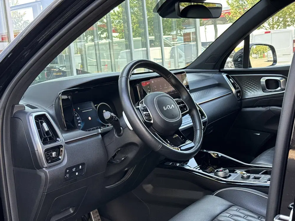 Kia Sorento 1.6 T-GDI Plug-in Hybrid 4WD ExecutiveLine uit 2022, foto 13