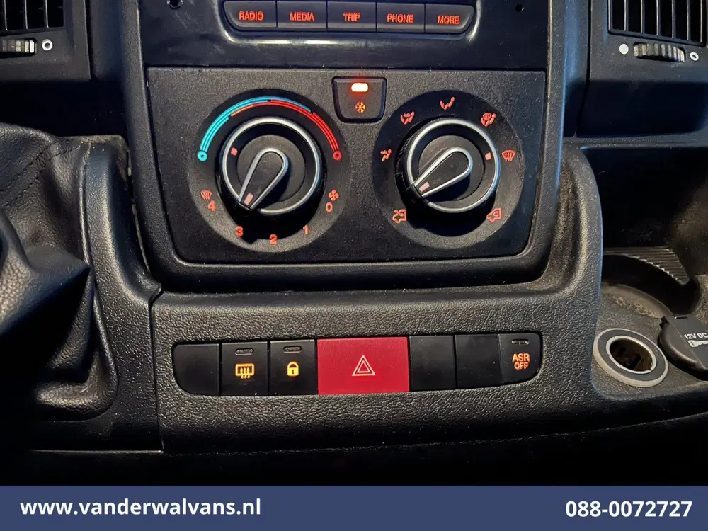 Citroën Jumper 2.2 BlueHDi 120pk L1H1 Euro6 Airco uit 2020, foto 4