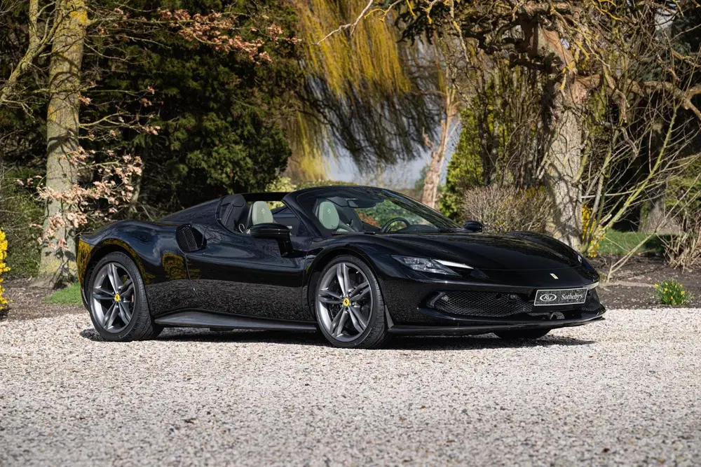Ferrari 296 GTS 3.0 V6 ATELIER uit 2024, foto 3