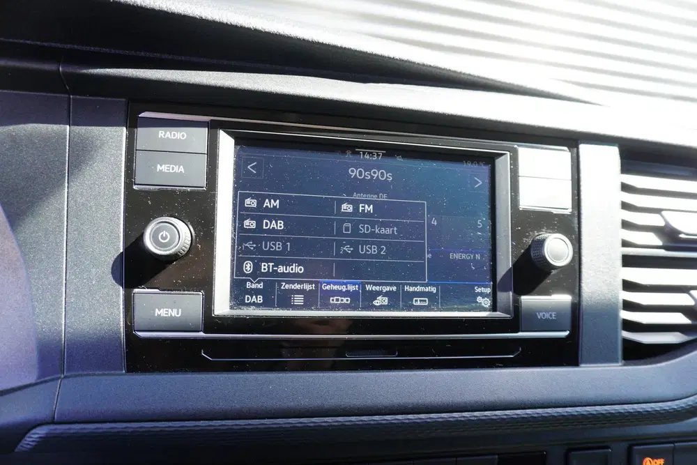Volkswagen Transporter 150pk Automaat L2H1 Apple Carplay Cru uit 2023, foto 14