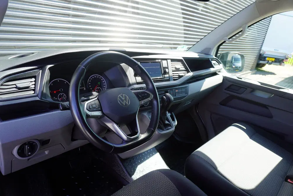 Volkswagen Transporter 150pk Automaat L2H1 Apple Carplay Cru uit 2023, foto 9