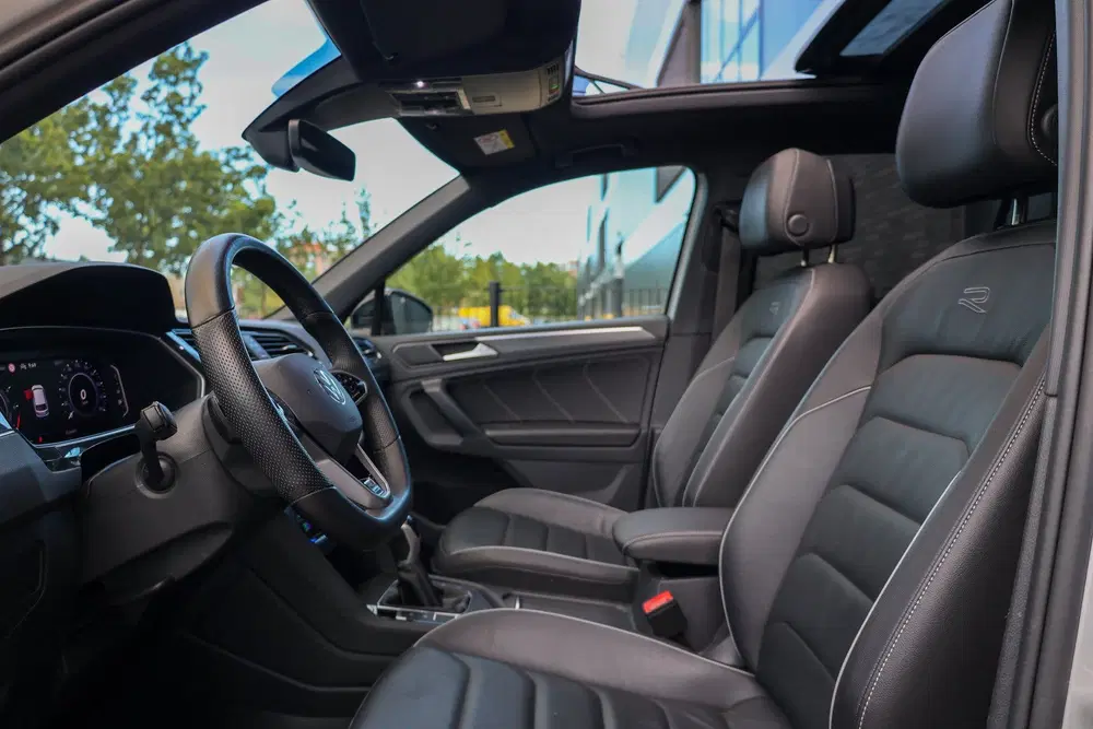 Volkswagen Tiguan 1.4 TSI eHybrid R-Line Business+ uit 2023, foto 12