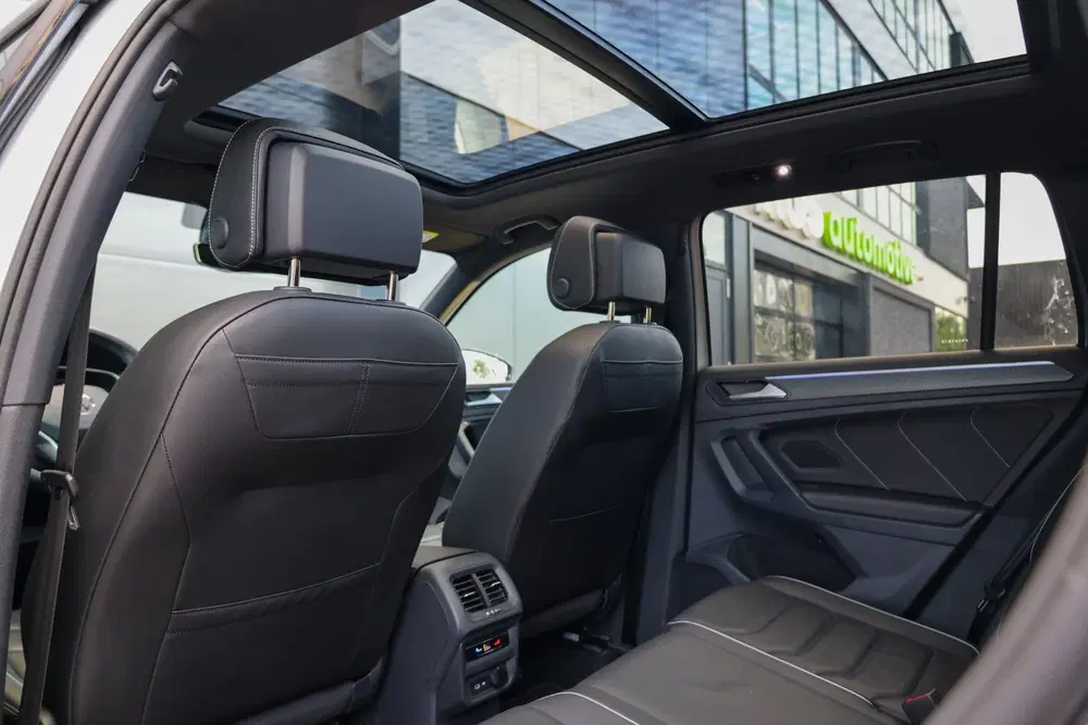 Volkswagen Tiguan 1.4 TSI eHybrid R-Line Business+ uit 2023, foto 6