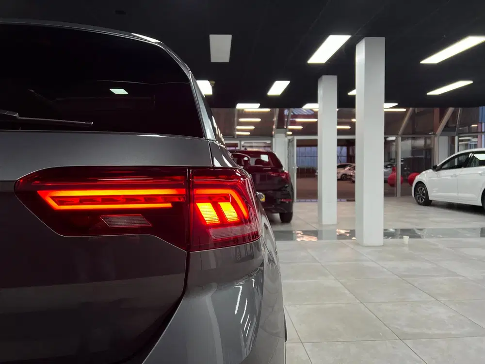 Volkswagen T-Roc 2.0 TSI 4Motion R uit 2020, foto 10