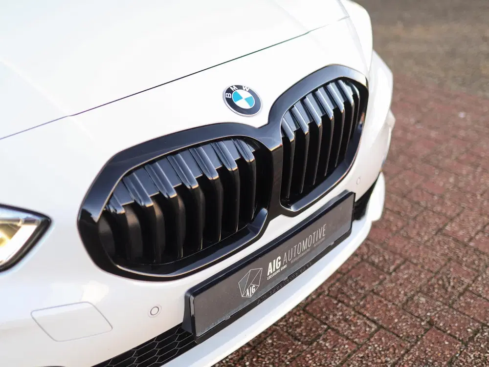 BMW 1-serie 118i High Executive uit 2019, foto 10
