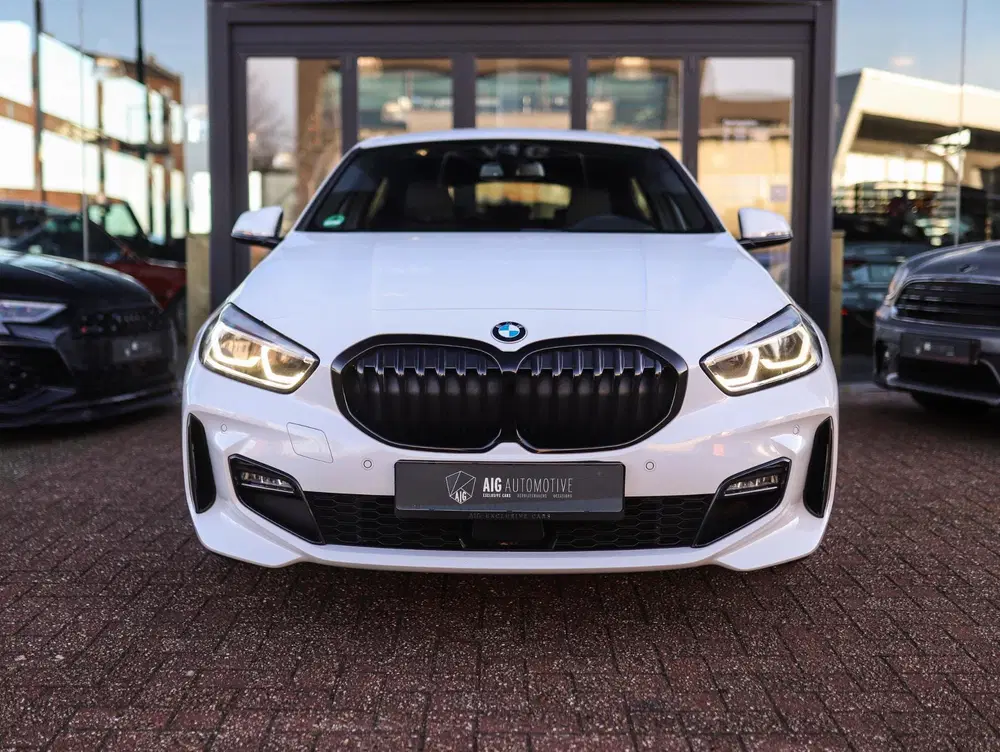 BMW 1-serie 118i High Executive uit 2019, foto 7