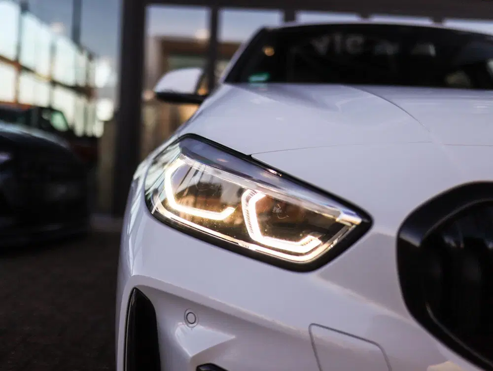BMW 1-serie 118i High Executive uit 2019, foto 8