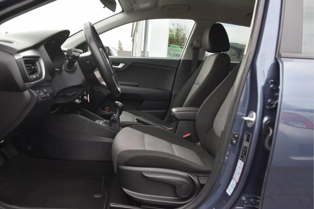 Kia Stonic 1.0 T-GDi DynamicLine Carplay uit 2020, foto 6