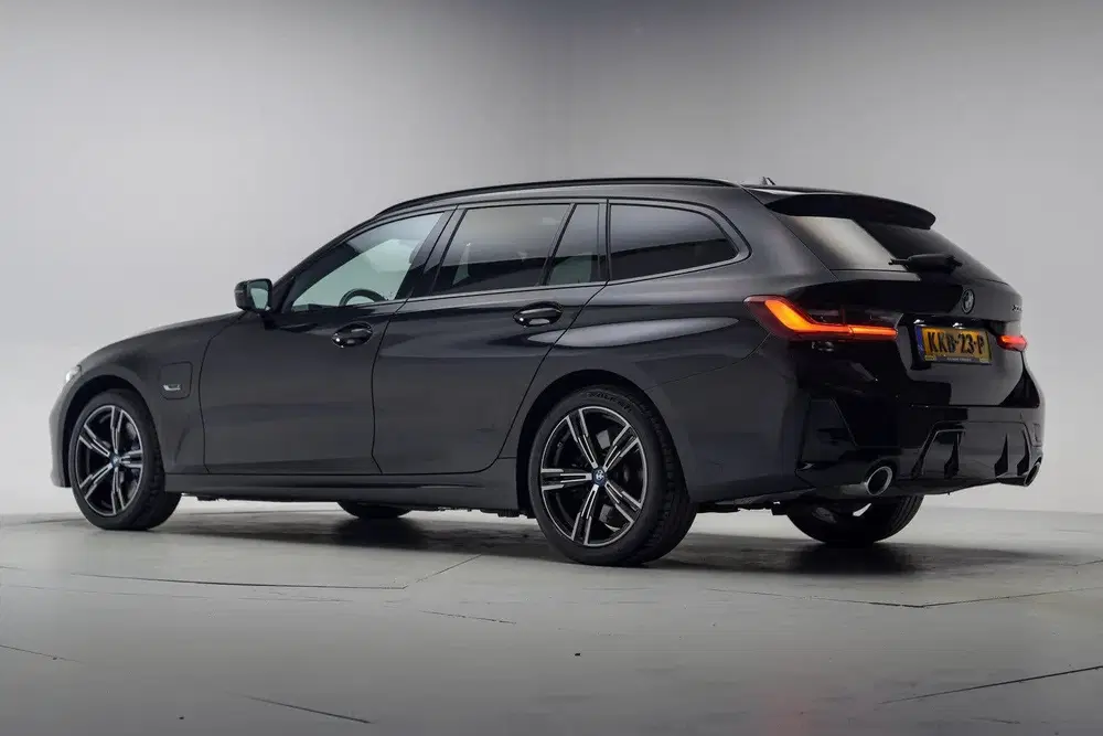 BMW 3-serie 3 Serie Touring 330e M-Sport FACELIFT [ Co uit 2022, foto 3