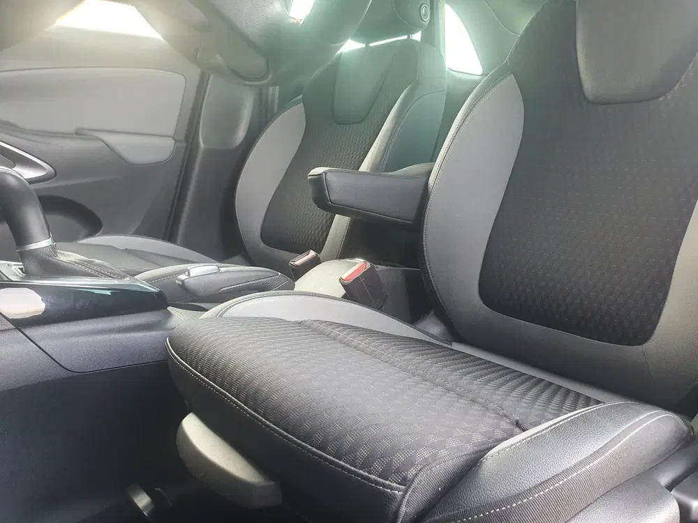 Opel Crossland 1.2 Turbo Innovation NAVI uit 2020, foto 4