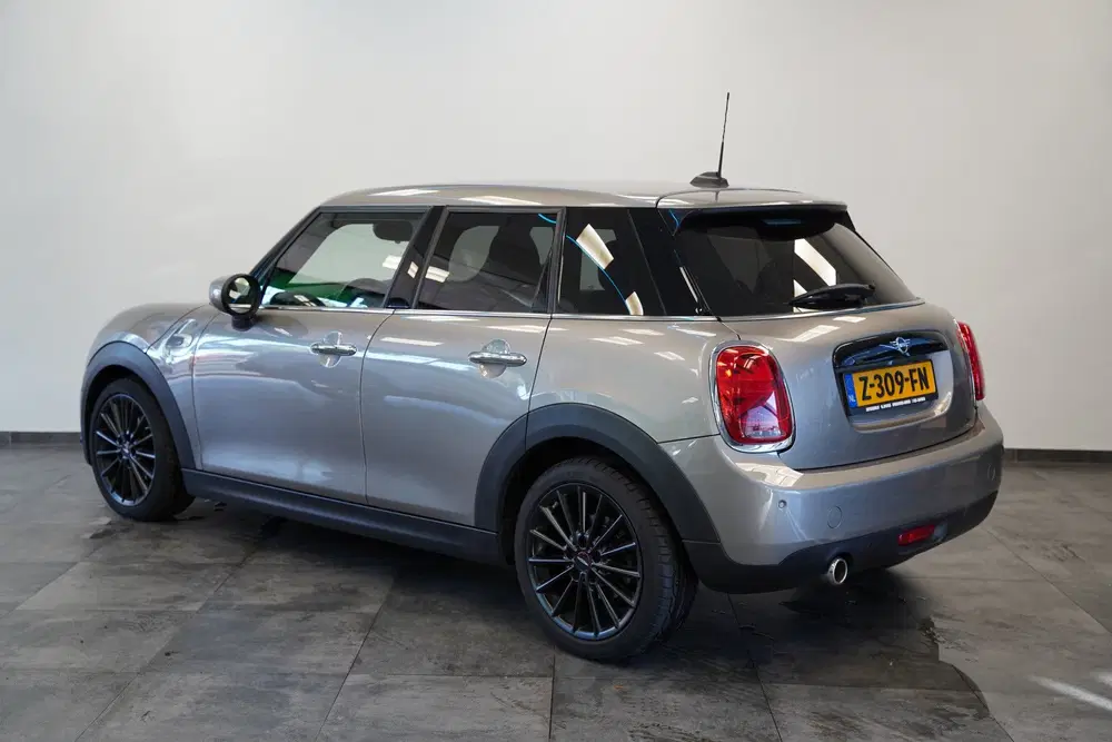 Mini Cooper 1.5 Cooper Chili Navigatie Full-led Cruise uit 2020, foto 3