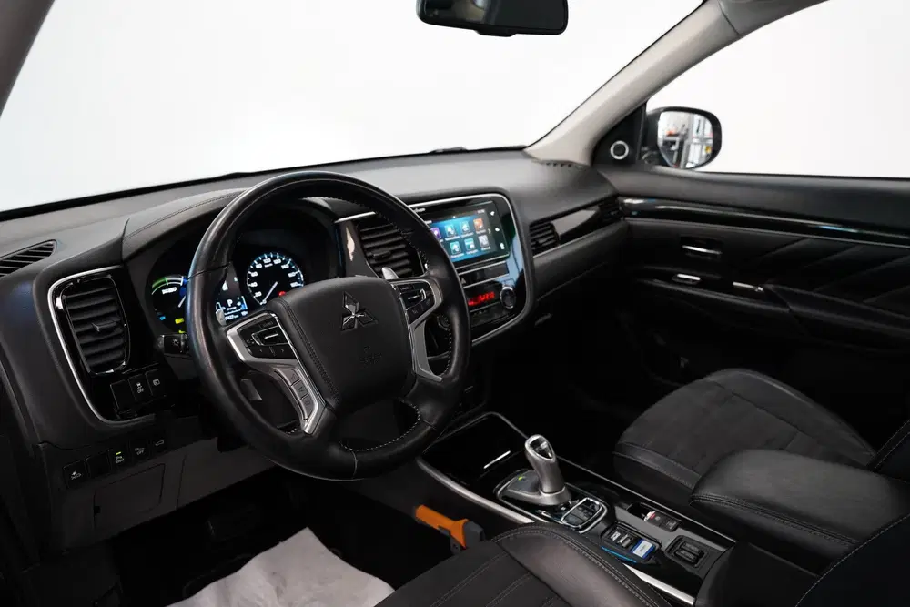 Mitsubishi Outlander 2.4 PHEV Intense+ Opendak Trekhaak uit 2019, foto 5