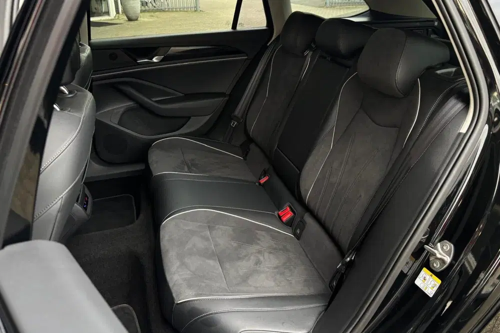 Volkswagen Passat 1.5 eTSI Business uit 2025, foto 5