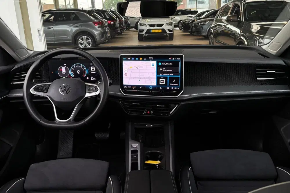 Volkswagen Passat 1.5 eTSI Business uit 2025, foto 8