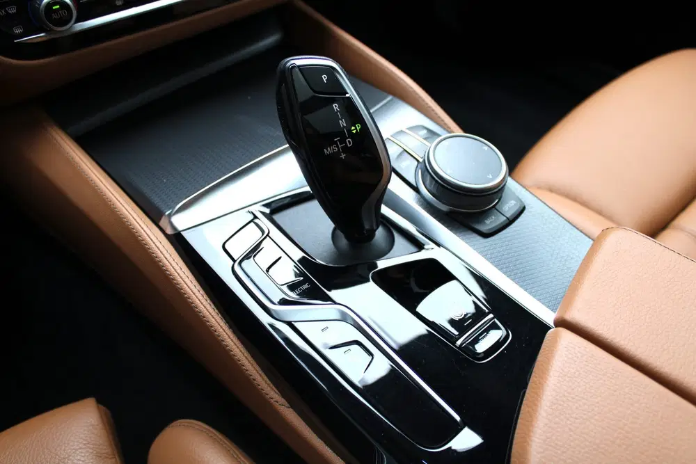 BMW 5-serie 530e High Executive uit 2021, foto 11