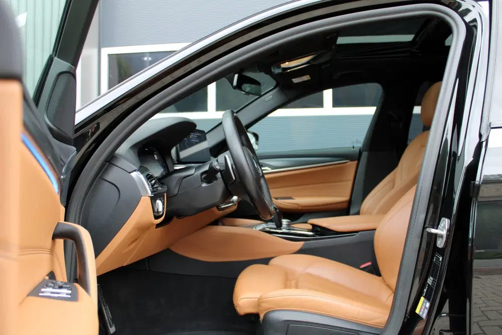 BMW 5-serie 530e High Executive uit 2021, foto 12