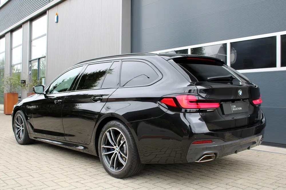 BMW 5-serie 530e High Executive uit 2021, foto 4