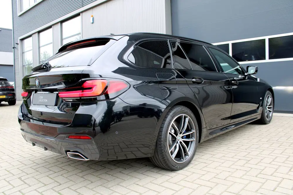 BMW 5-serie 530e High Executive uit 2021, foto 5