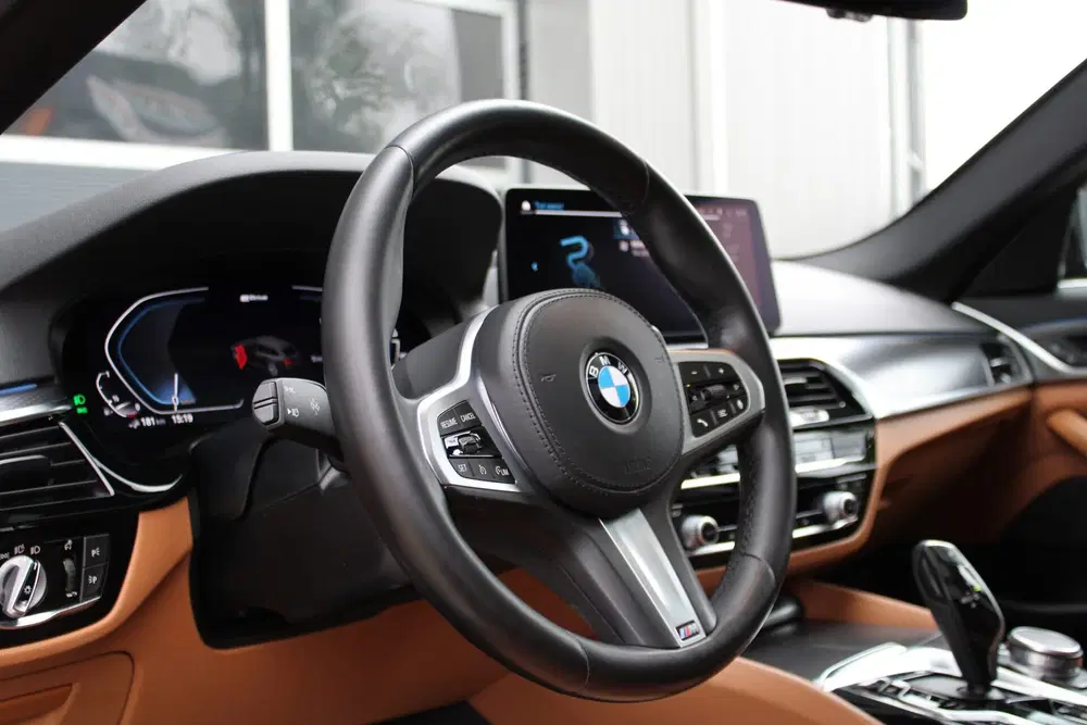 BMW 5-serie 530e High Executive uit 2021, foto 6