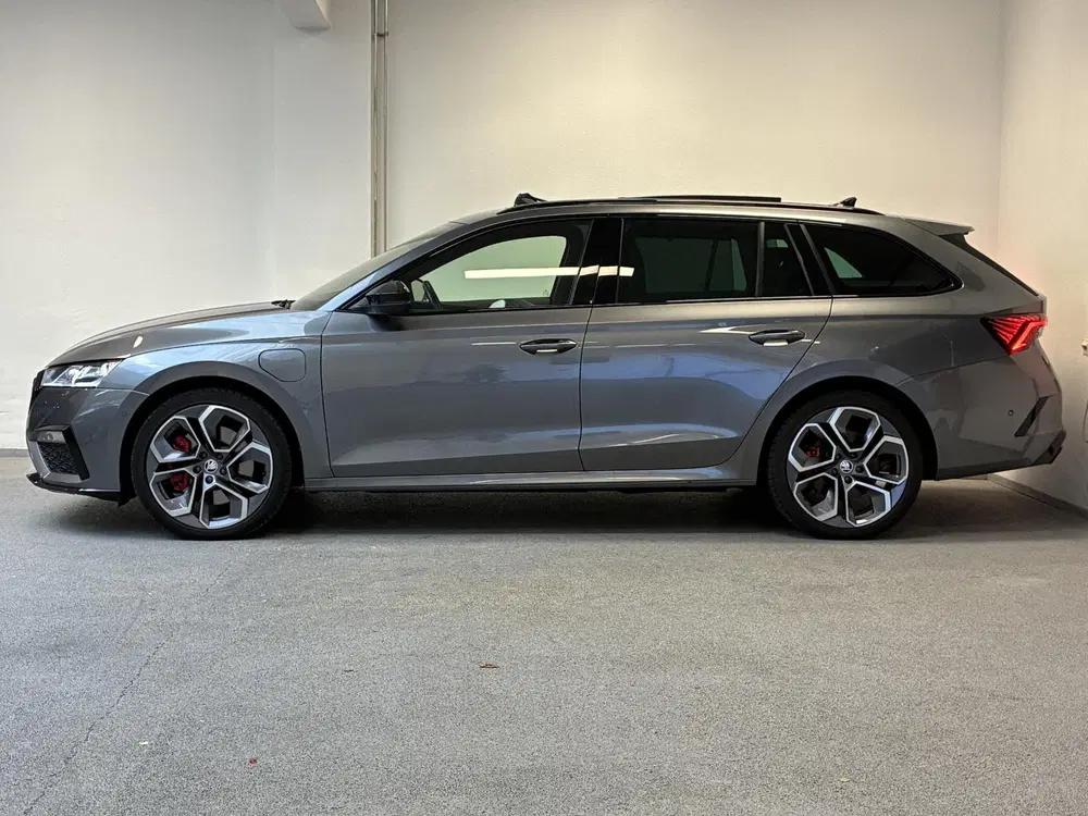 Skoda Octavia 1.4 TSI RS iV PHEV uit 2023, foto 5