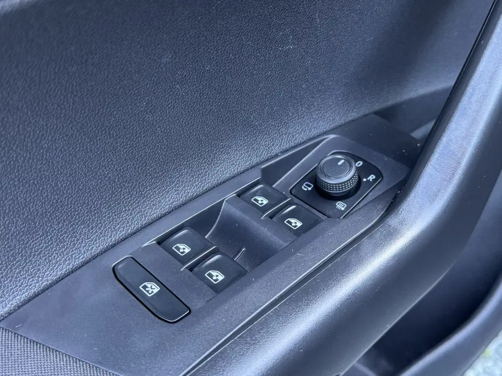 Volkswagen Taigo TSI 95PK LIFE EDITION CARPLAY uit 2023, foto 12