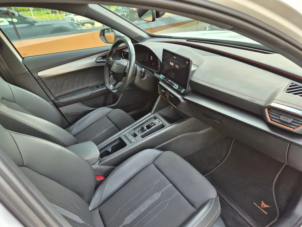 Cupra Formentor 1.4 e-Hybrid VZ Performance Pano uit 2024, foto 12