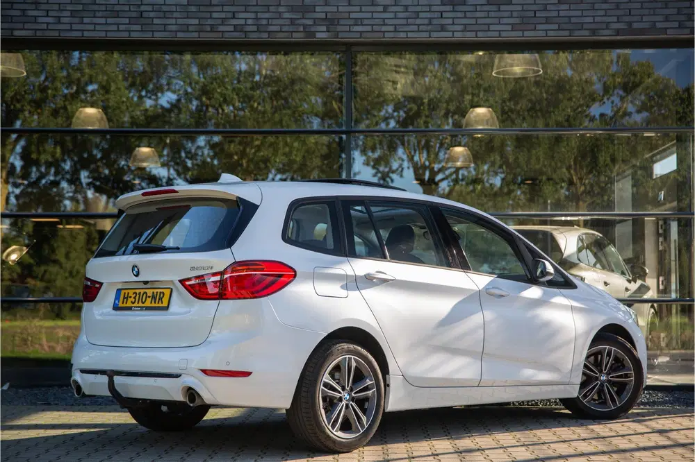 BMW 2-serie 2 Serie Gran Tourer 220i 7p. High Executiv uit 2019, foto 2