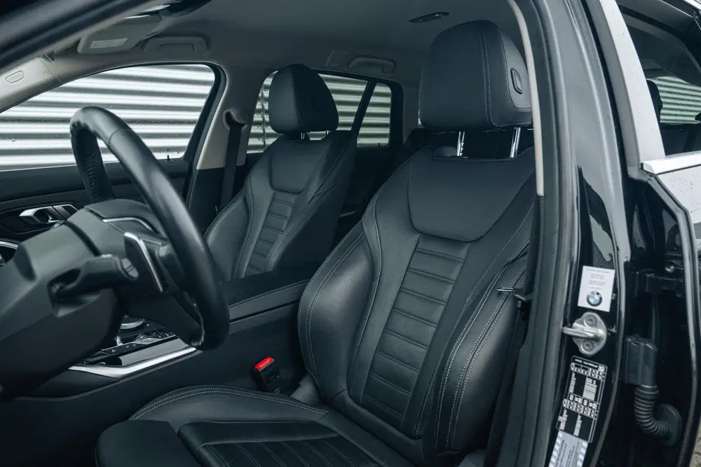BMW 3-serie 320i Automaat uit 2023, foto 8