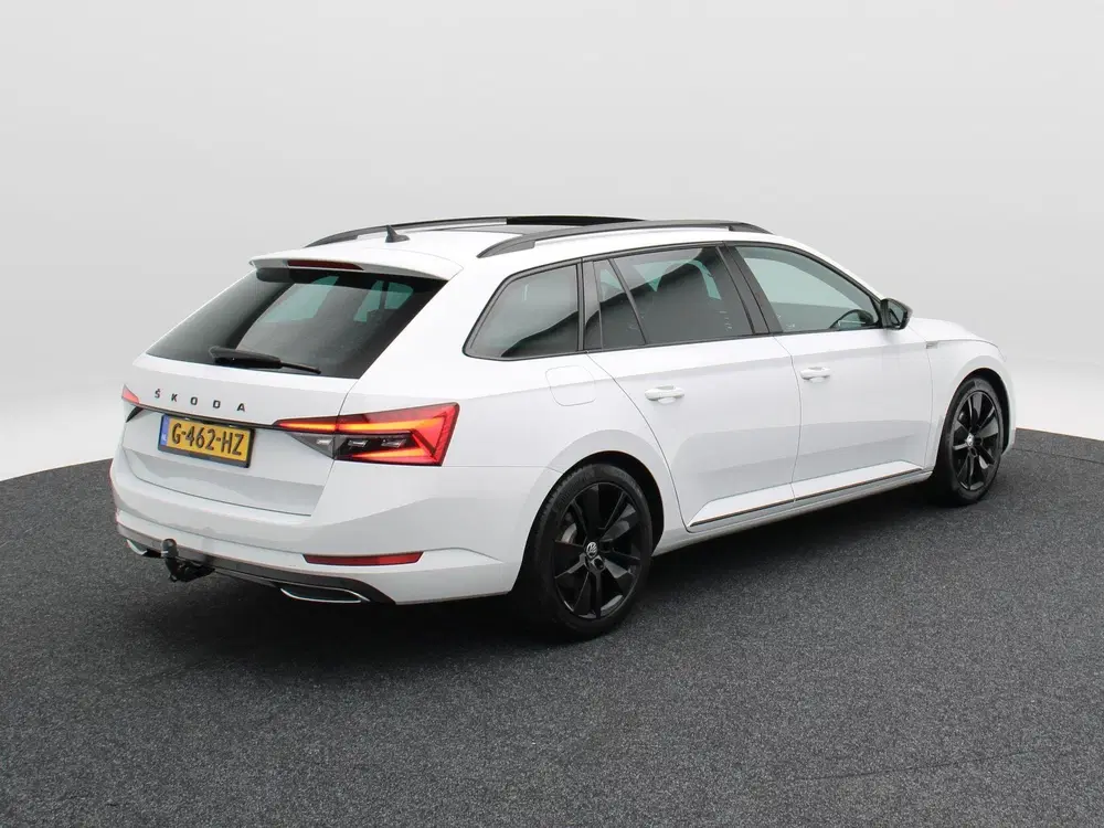 Skoda Superb 1.5 TSi ACT 150 Pk Automaat Sportline Bus uit 2019, foto 2