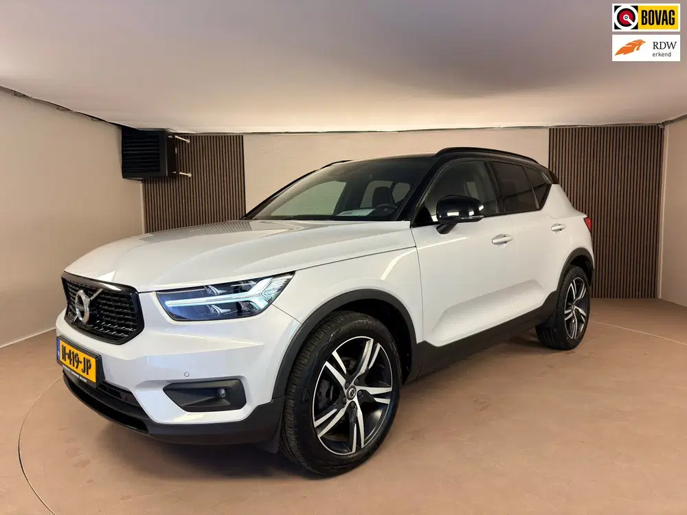 Volvo XC40 1.5 T3 R-Design H&K uit 2020