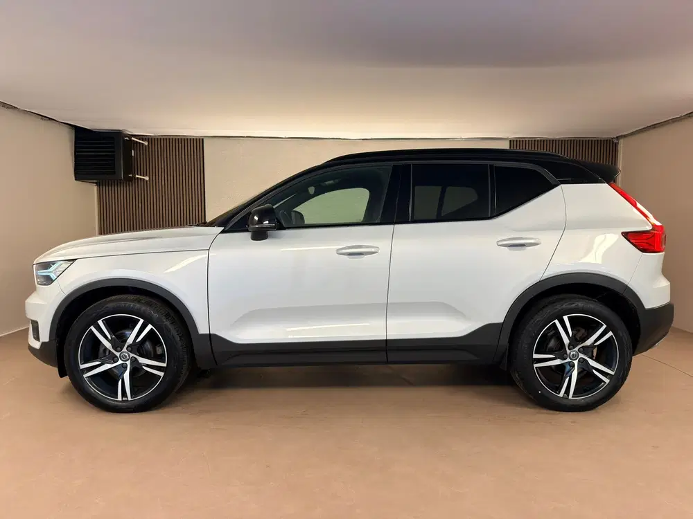 Volvo XC40 1.5 T3 R-Design H&K uit 2020, foto 3