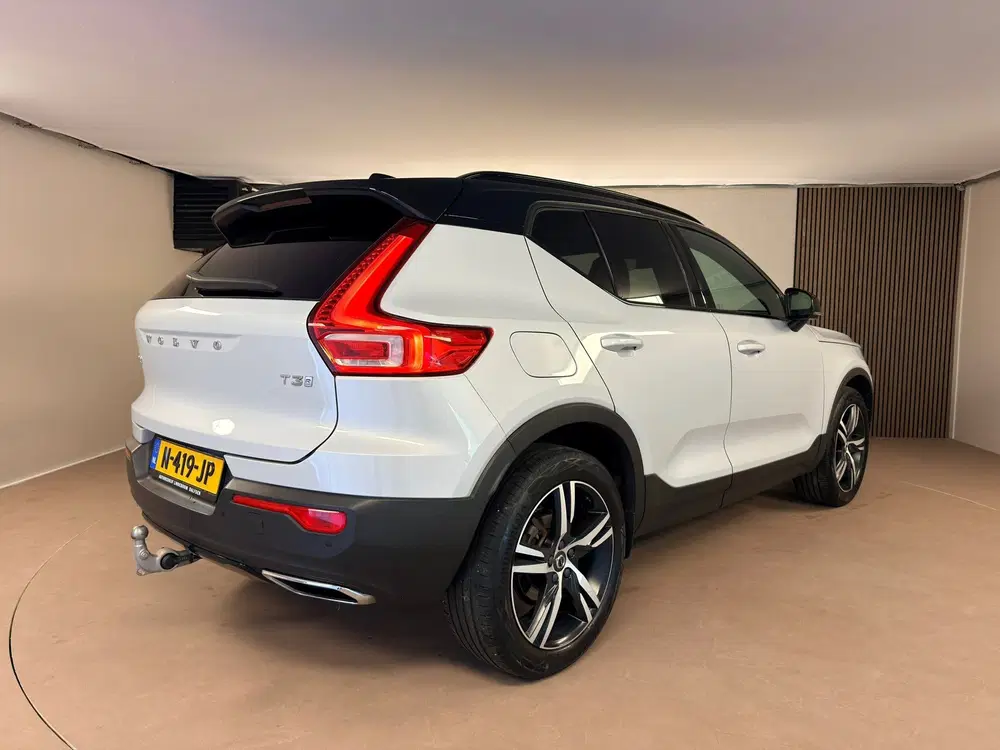 Volvo XC40 1.5 T3 R-Design H&K uit 2020, foto 5