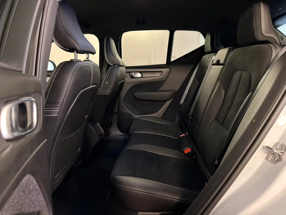 Volvo XC40 1.5 T3 R-Design H&K uit 2020, foto 6