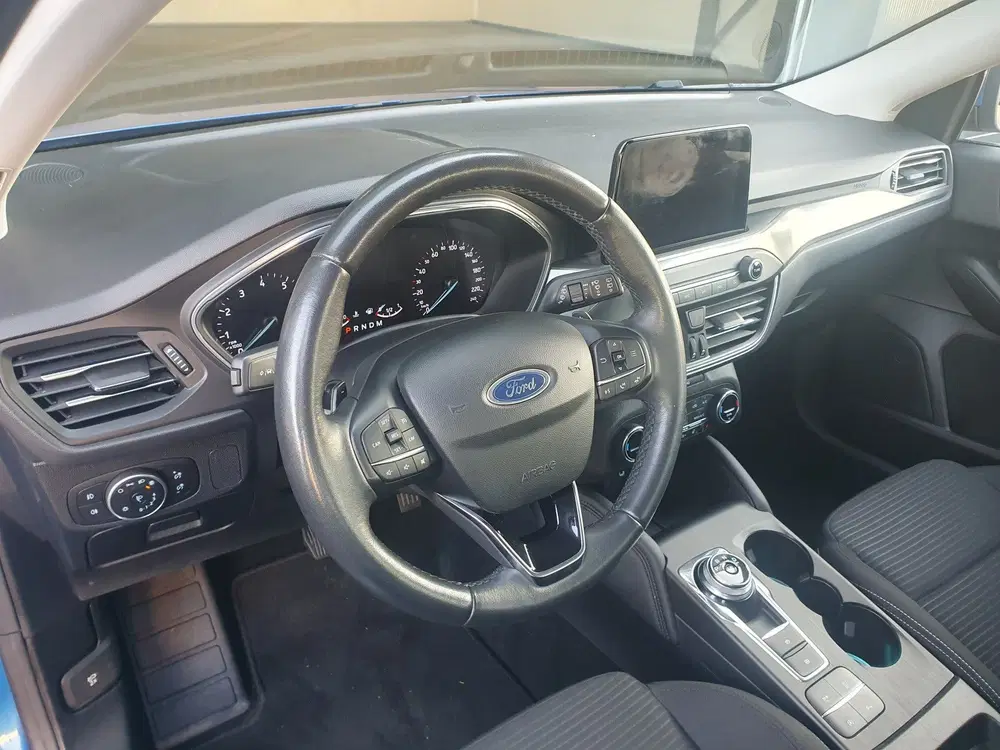Ford Focus 1.0 EcoBoost Titanium Business NAVI uit 2019, foto 4