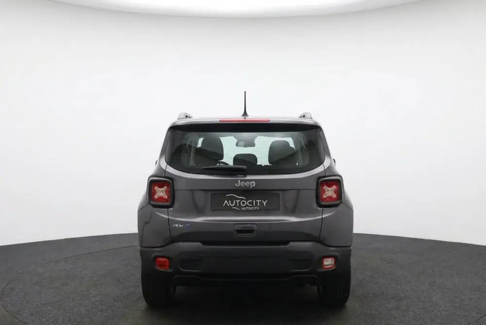 Jeep Renegade 4xe PHEV Plug-in hybrid Limited uit 2023, foto 4