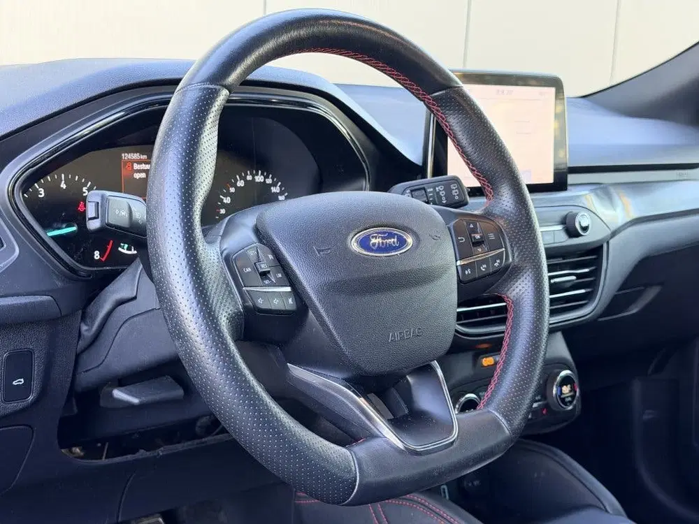 Ford Focus 1.5 ST Line uit 2020, foto 8