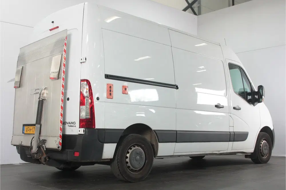 Opel Movano 2.3 Turbo L2H2 uit 2020, foto 2