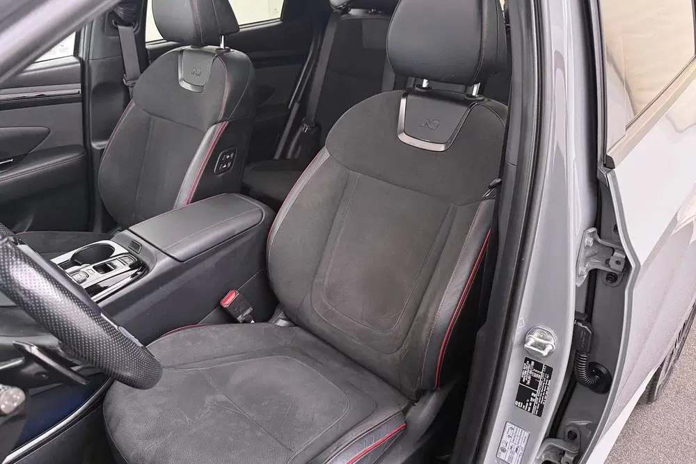 Hyundai TUCSON 1.6 180 PK T-GDI HEV N-Line Sky Pano Trekh uit 2022, foto 12