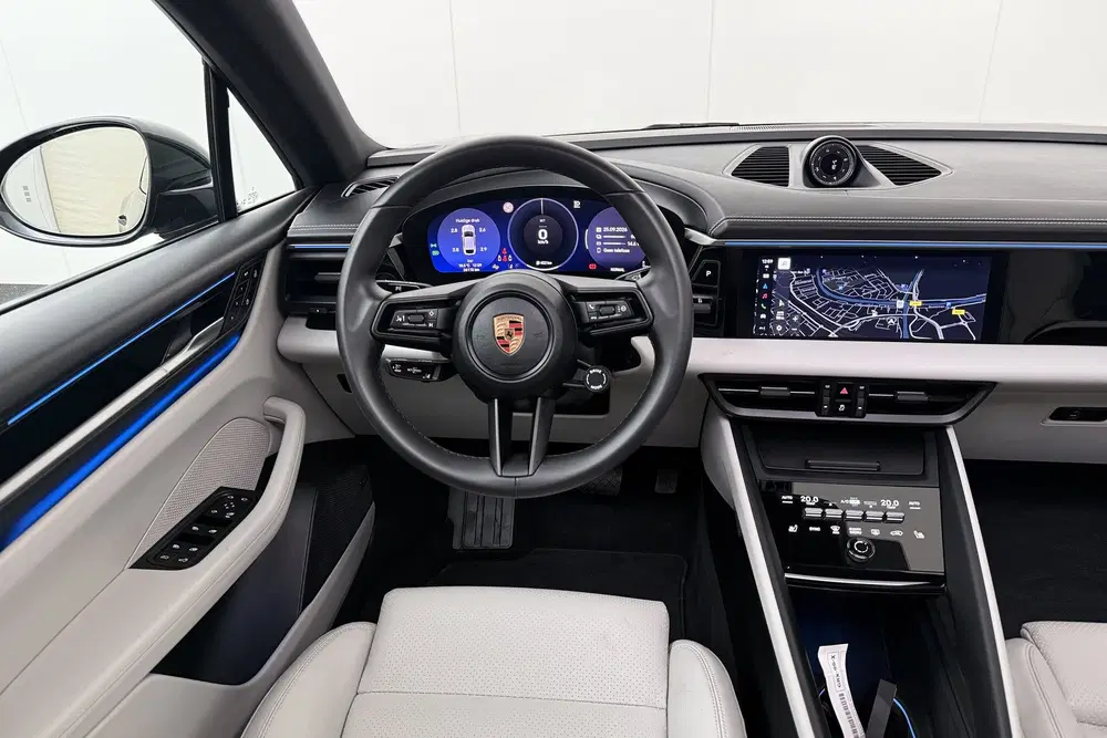 Porsche Macan 4 100 kWh (98%SOH) Pano Trekhaak SportChro uit 2024, foto 11