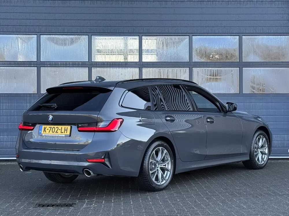 BMW 3-serie 320i HIGH EXECUTIVE EDITION I SPORTLINE uit 2021, foto 3