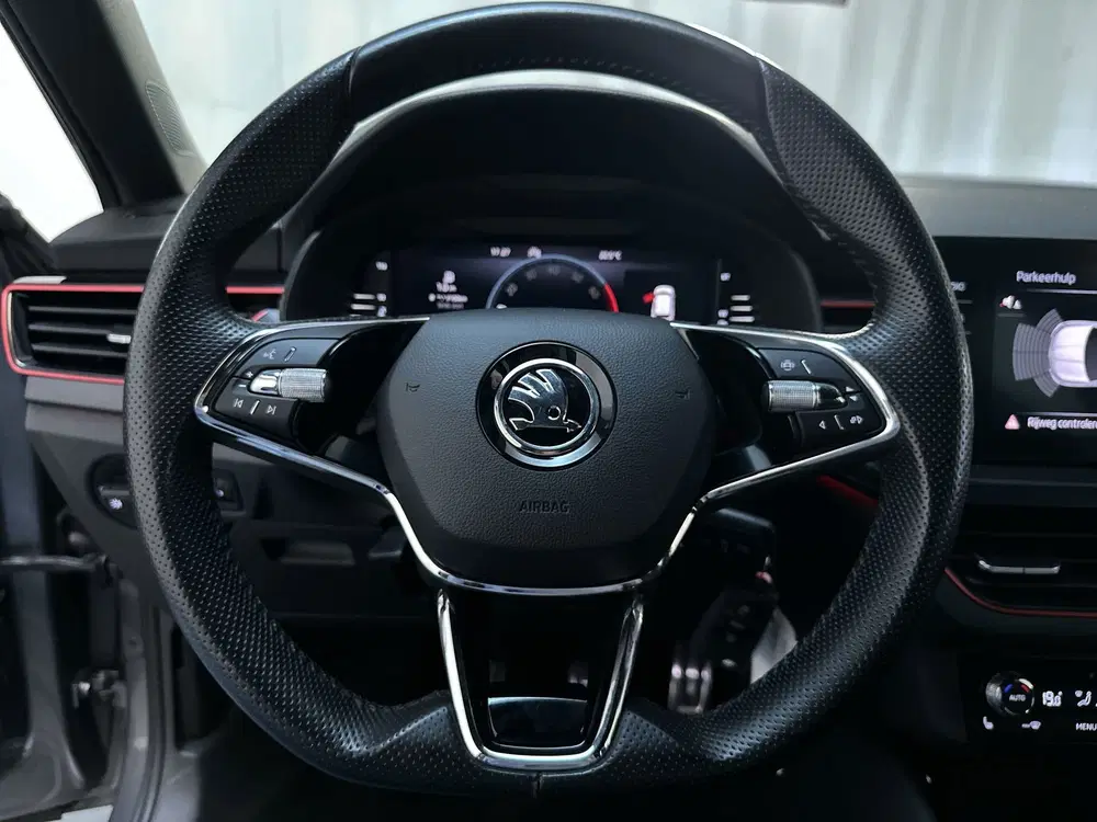 Skoda Kamiq 1.0 TSI Sport Business Virtual Cockpit Tre uit 2022, foto 5