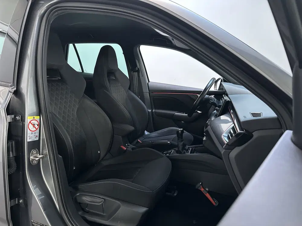 Skoda Kamiq 1.0 TSI Sport Business Virtual Cockpit Tre uit 2022, foto 7