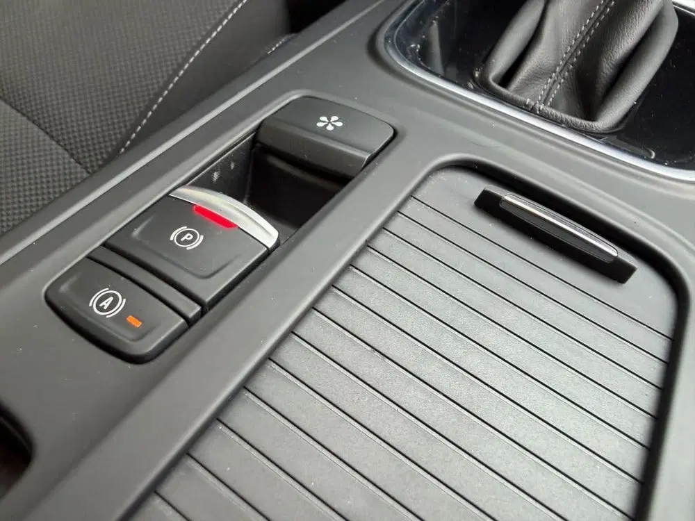 Renault Megane Mégane Estate 1.6 ET PH 160 Eq. CARPLAY CA uit 2023, foto 15