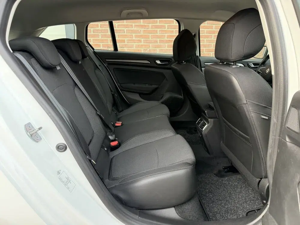 Renault Megane Mégane Estate 1.6 ET PH 160 Eq. CARPLAY CA uit 2023, foto 6