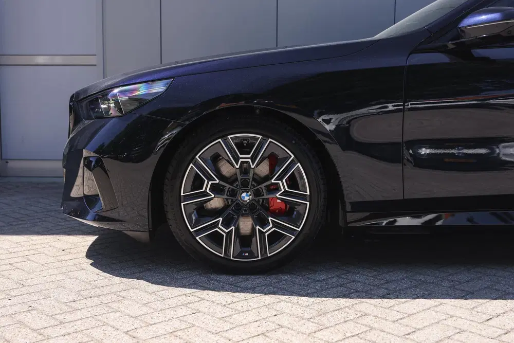 BMW i5 eDrive40 M Sport uit 2026, foto 4